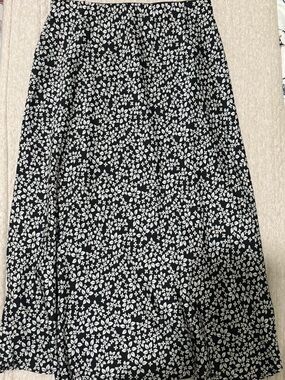 Francesca’s Collections Pamela Floral Midi Skirt